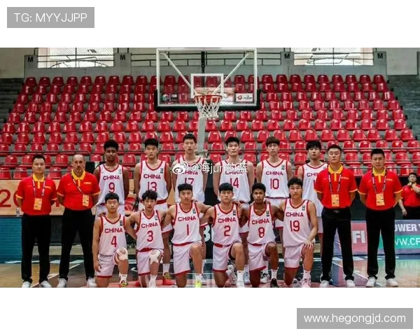 中国U19青年队与尼斯队激战正酣展现青春风采与足球魅力