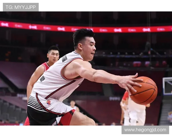 李慕豪：从篮球新星到职业生涯巅峰的励志故事与奋斗历程
